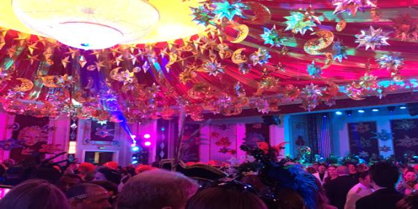 Dicas para você organizar um animado baile de carnaval!